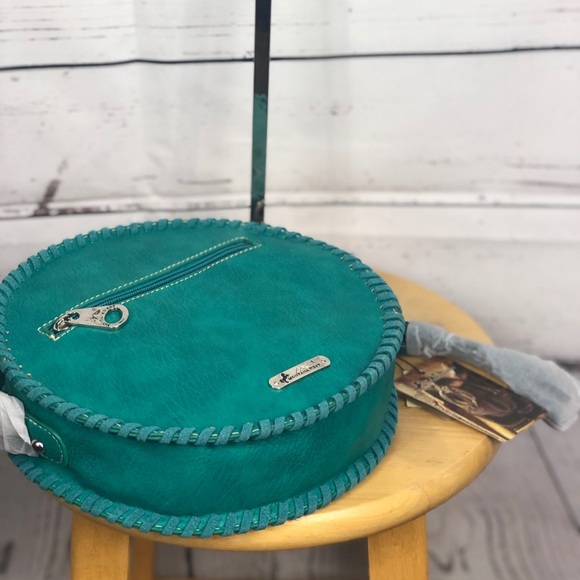 Montana West Bling Bling Canteen Crossbody Bag NWT - Picture 4 of 6